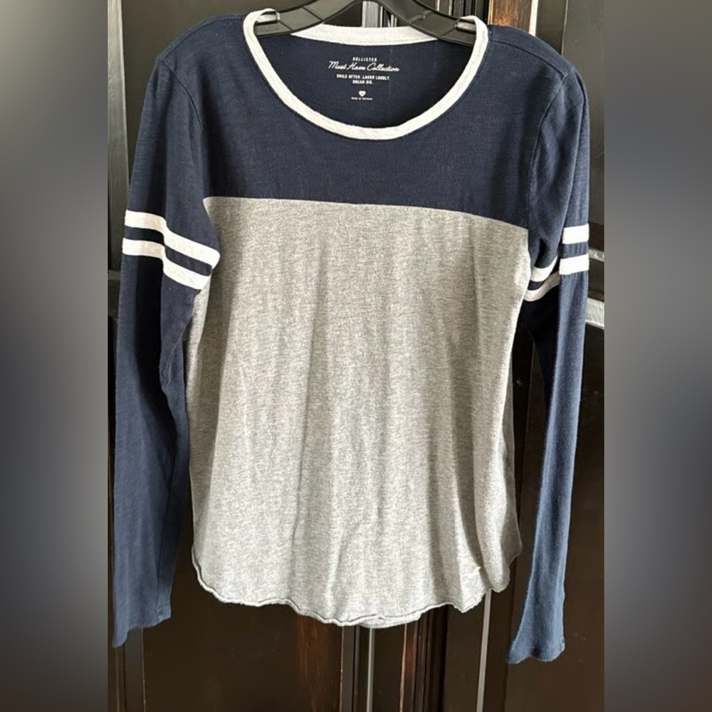 Hollister Must Have Collection Jersey top-comfortable fabric-great condition